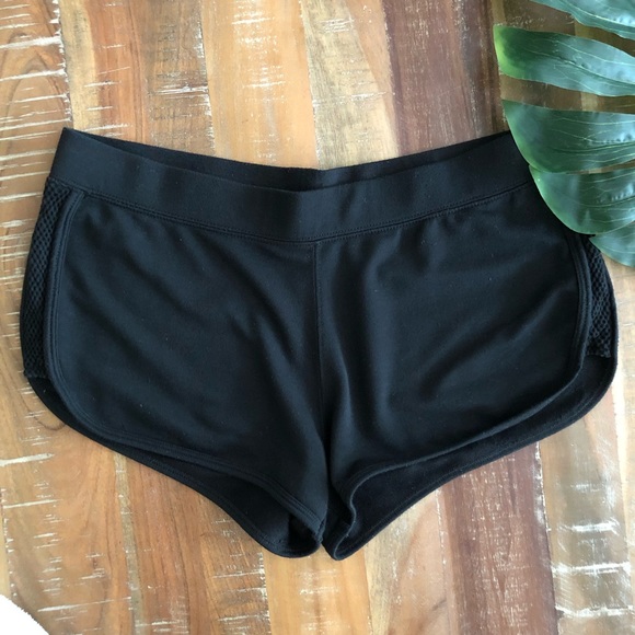 Fabletics Pants - Fabletics Black Workout/Running Shorts Fabletics Pants - Fabletics Black Workout/Running Shorts